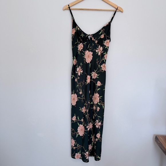 Urban Outfitters Dresses & Skirts - Urban Outfitters Floral Dress with Peach and Green Accents